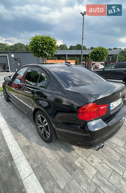 Седан BMW 3 Series 2009 в 