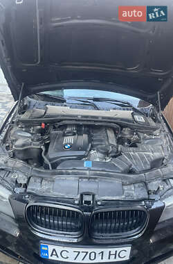 Седан BMW 3 Series 2009 в 