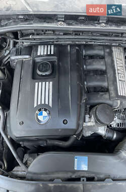 Седан BMW 3 Series 2009 в 