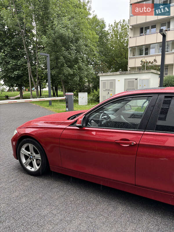 Седан BMW 3 Series 2013 в Киеве