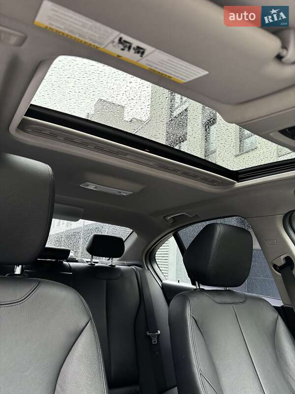 Седан BMW 3 Series 2013 в Киеве