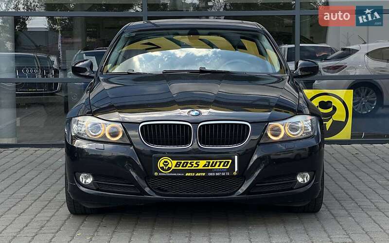 Седан BMW 3 Series 2009 в Ивано-Франковске