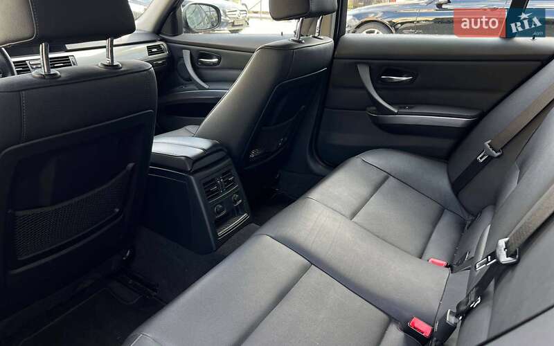 Седан BMW 3 Series 2009 в Ивано-Франковске