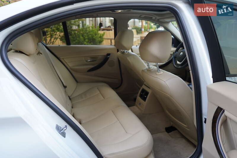 Седан BMW 3 Series 2015 в Білій Церкві