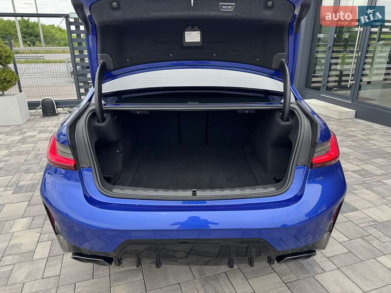 Седан BMW 3 Series 2023 в Рівному