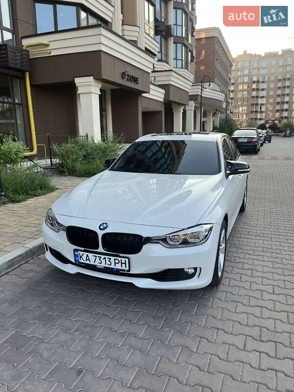Седан BMW 3 Series 2014 в Києві