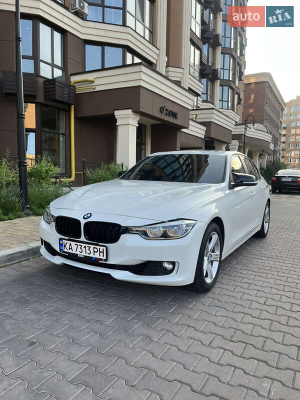 Седан BMW 3 Series 2014 в Києві