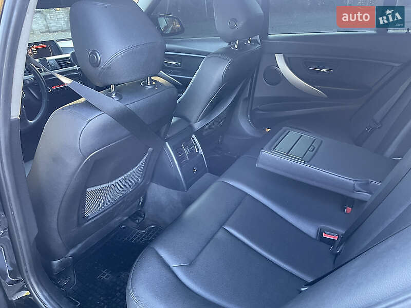 Седан BMW 3 Series 2014 в Луцке