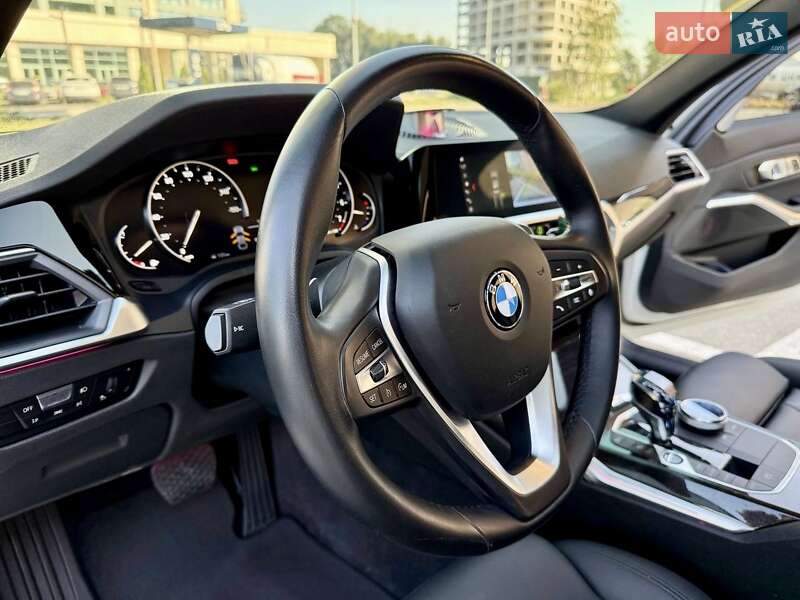 Седан BMW 3 Series 2019 в Дніпрі