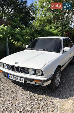 Седан BMW 3 Series 1987 в Виннице