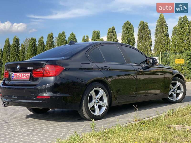 Седан BMW 3 Series 2013 в Шацьку
