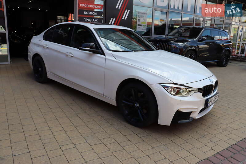 Седан BMW 3 Series 2018 в Львові