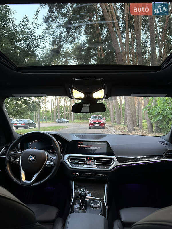 Седан BMW 3 Series 2019 в Черкасах