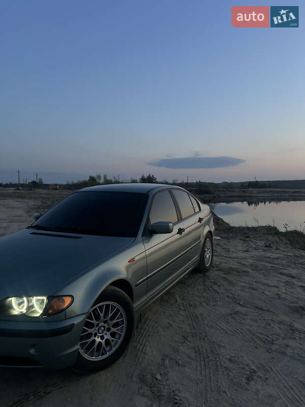Седан BMW 3 Series 2002 в Львове