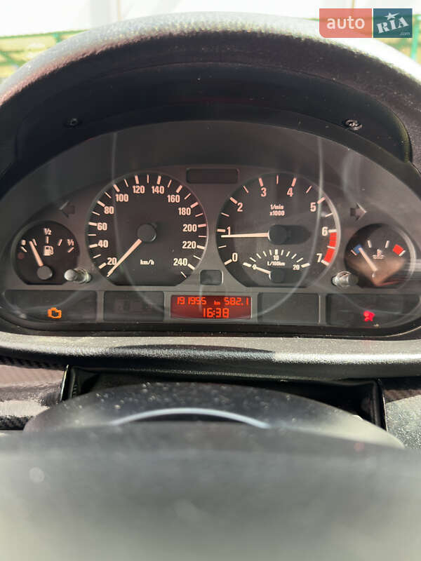 Седан BMW 3 Series 2002 в Львове