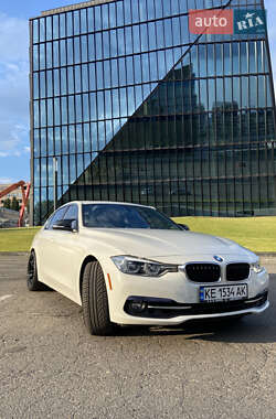 Седан BMW 3 Series 2017 в 