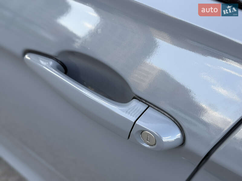 Седан BMW 3 Series 2013 в Києві