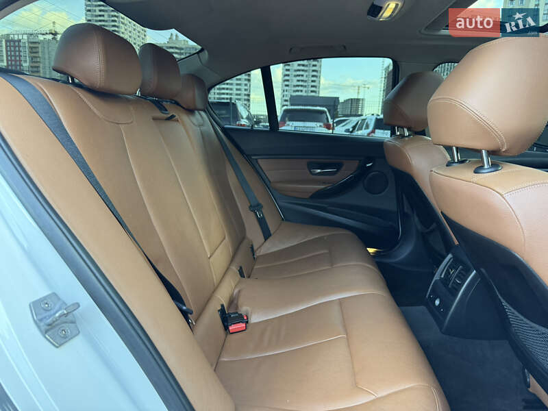 Седан BMW 3 Series 2013 в Києві