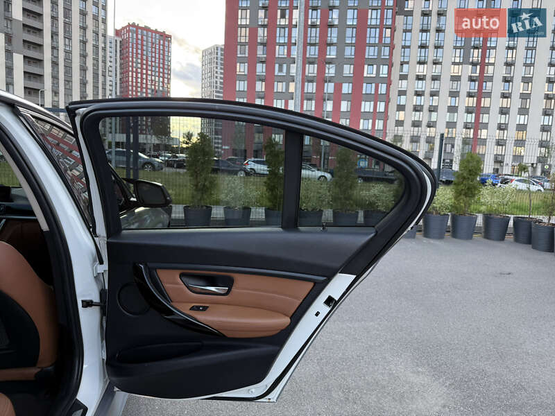 Седан BMW 3 Series 2013 в Києві