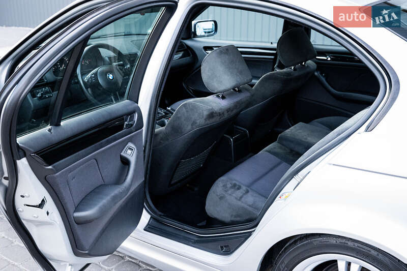 Седан BMW 3 Series 2000 в Львові