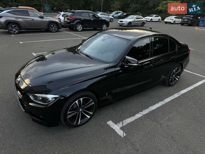 Седан BMW 3 Series 2016 в Одессе