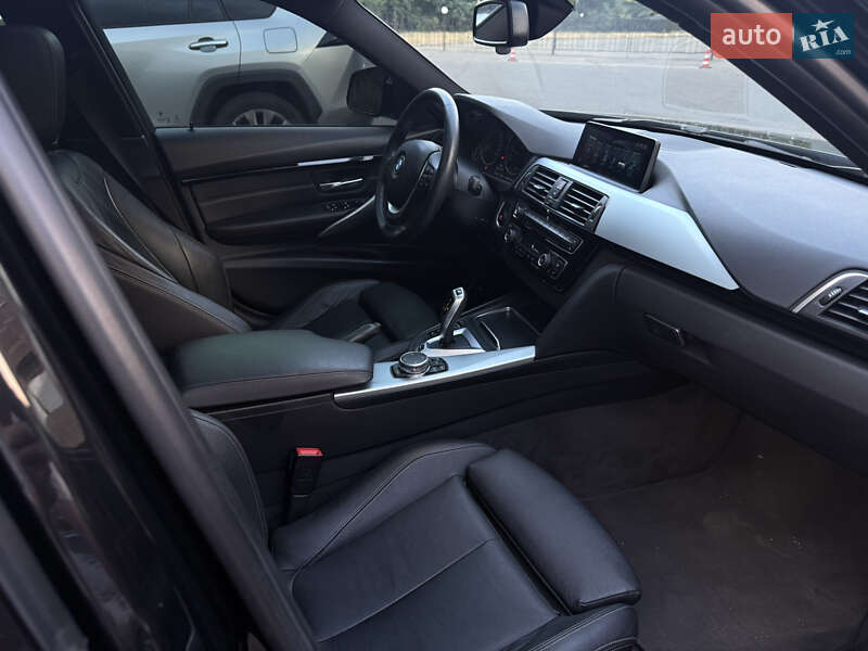 Седан BMW 3 Series 2016 в Одессе