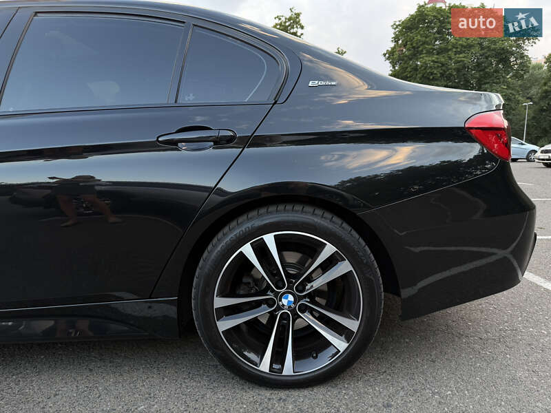 Седан BMW 3 Series 2016 в Одессе