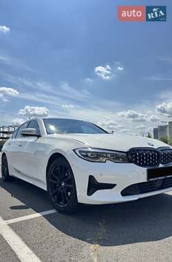 Седан BMW 3 Series 2019 в Киеве