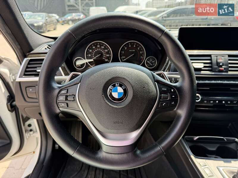 Седан BMW 3 Series 2015 в Киеве