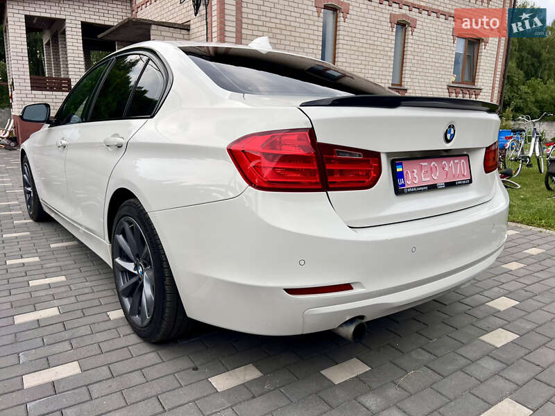 Седан BMW 3 Series 2015 в Житомире
