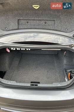 Седан BMW 3 Series 2010 в 