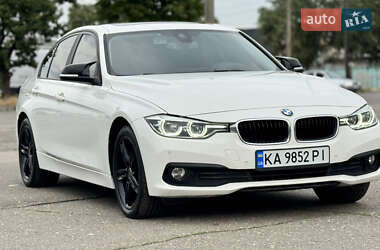 Седан BMW 3 Series 2017 в Киеве