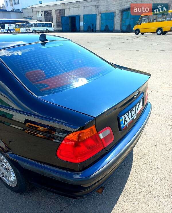 Седан BMW 3 Series 2000 в Кременчуці