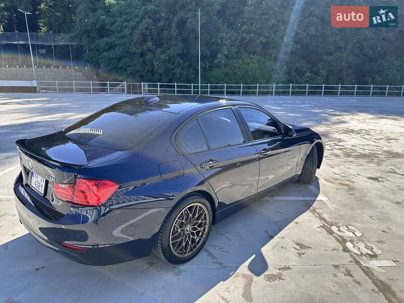 Седан BMW 3 Series 2015 в Киеве