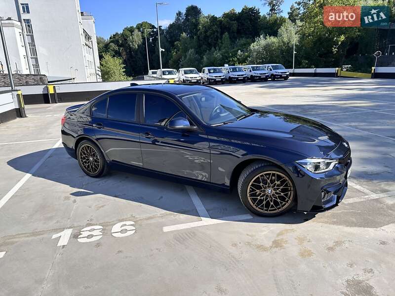 Седан BMW 3 Series 2015 в Киеве