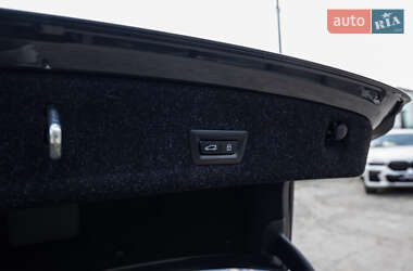 Седан BMW 3 Series 2025 в 