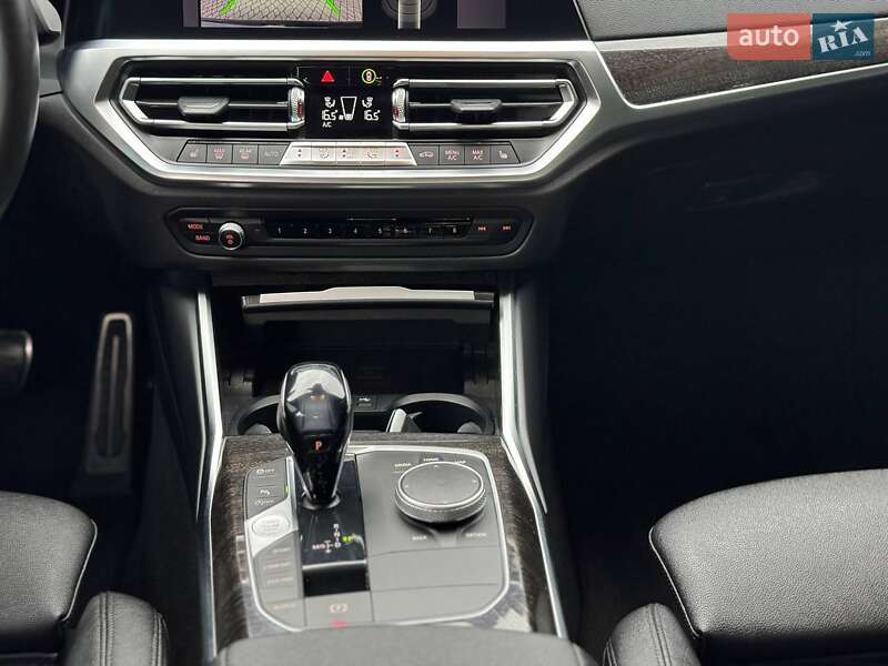 Седан BMW 3 Series 2020 в Львове