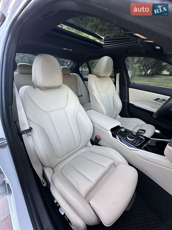Седан BMW 3 Series 2019 в Тернополі фото 35 Седан BMW 3 Series 2019 в Тернополі
