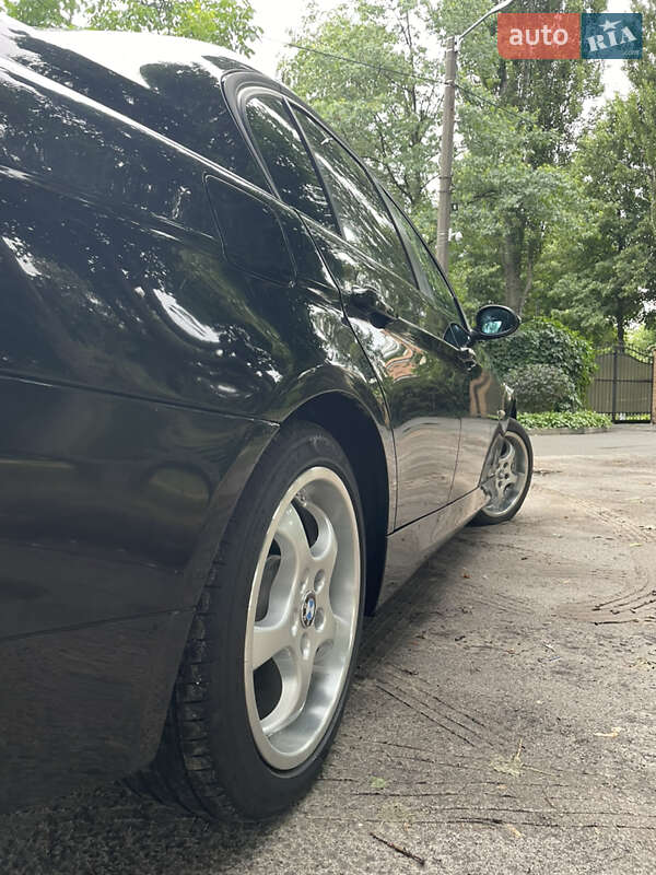 Седан BMW 3 Series 2006 в Киеве