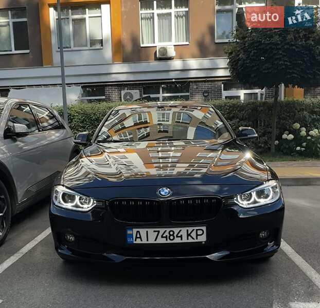 Седан BMW 3 Series 2015 в Крюківщині