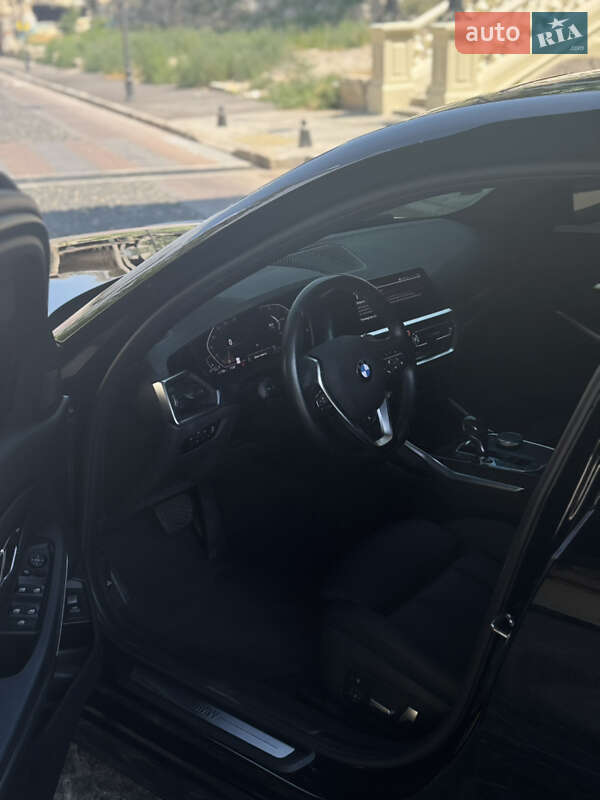 Седан BMW 3 Series 2019 в Одессе