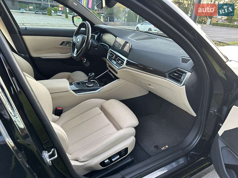 Седан BMW 3 Series 2019 в Киеве
