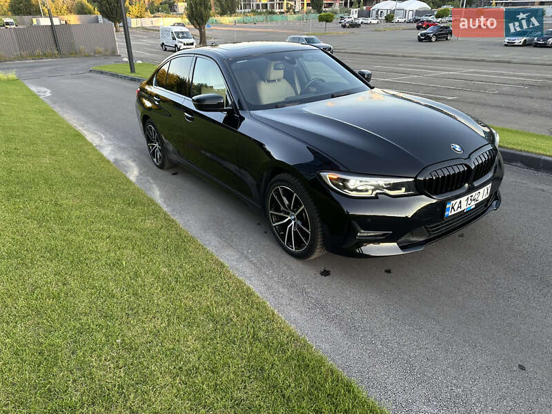 Седан BMW 3 Series 2019 в Киеве