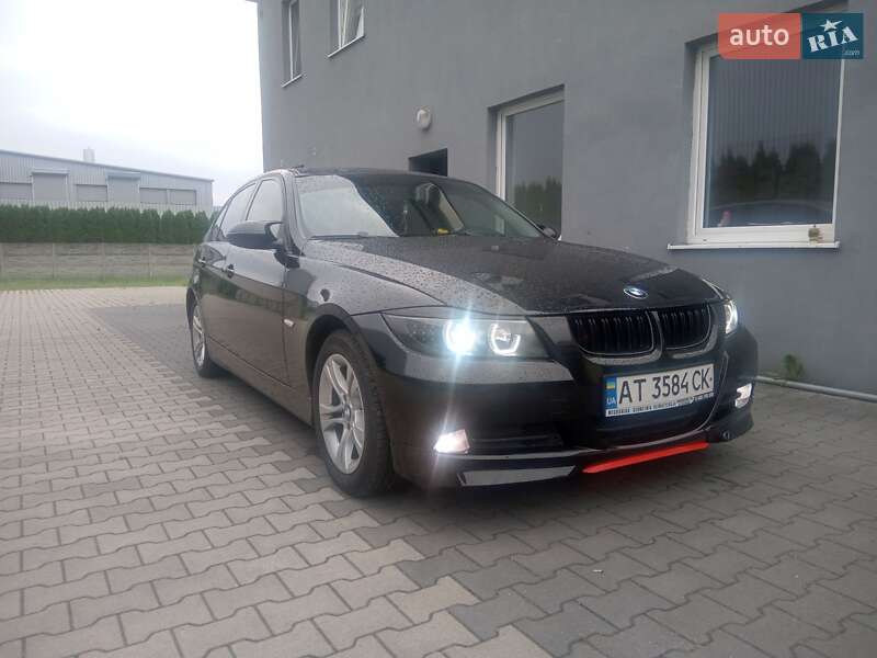 Седан BMW 3 Series 2005 в Івано-Франківську
