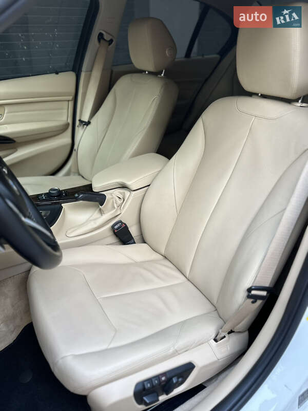 Седан BMW 3 Series 2015 в Вінниці