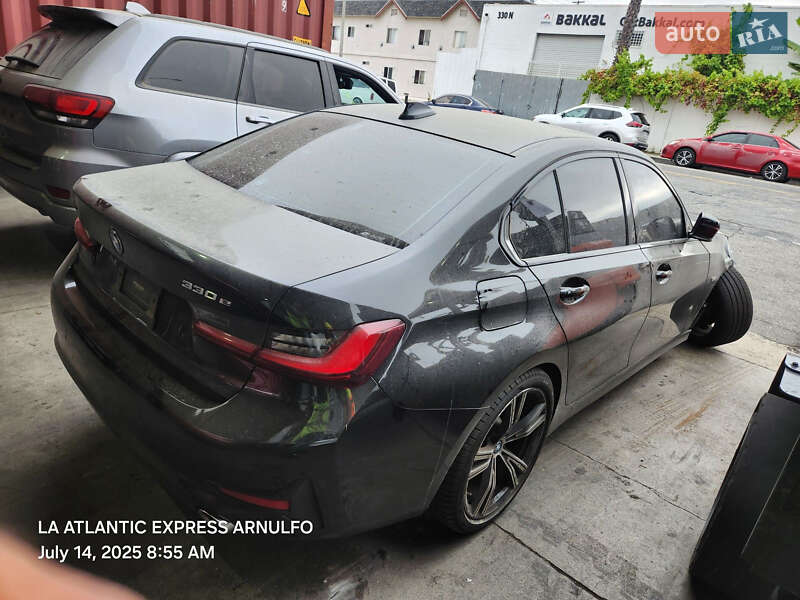Седан BMW 3 Series 2022 в Киеве