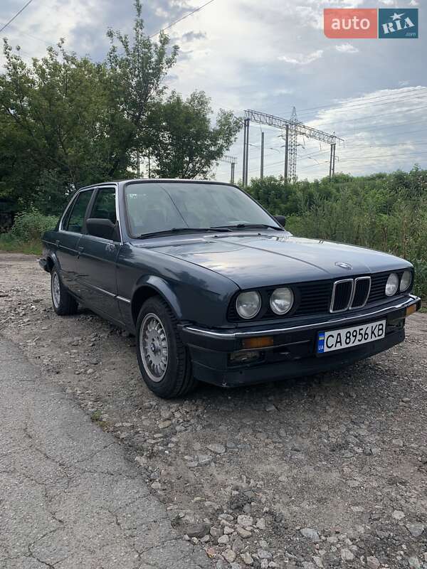 Седан BMW 3 Series 1986 в Киеве