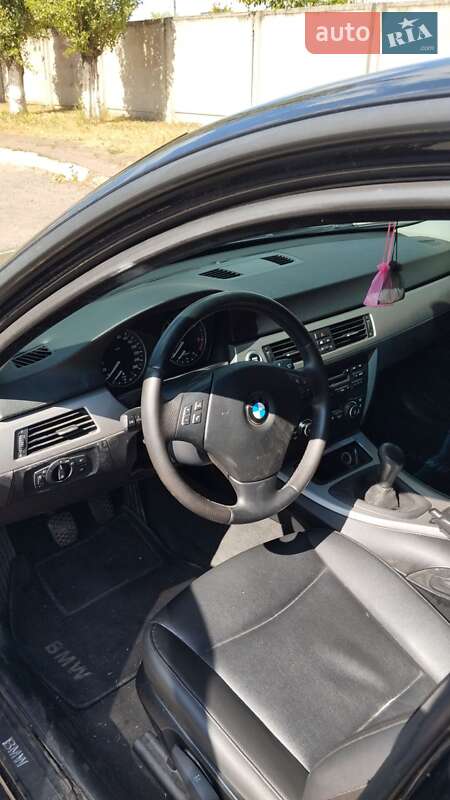 Седан BMW 3 Series 2007 в Первомайске