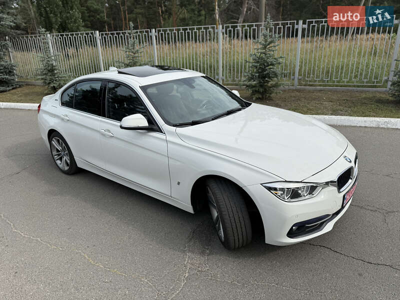 Седан BMW 3 Series 2017 в Киеве