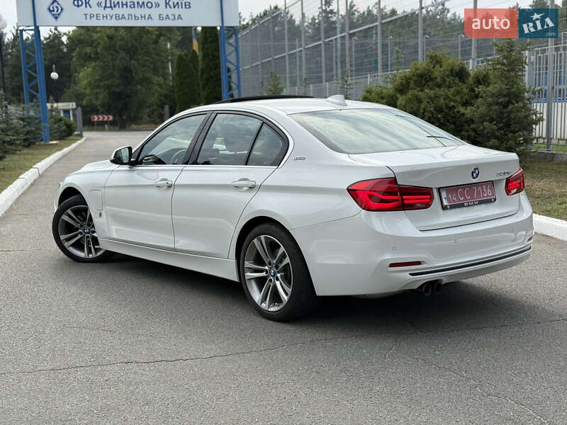 Седан BMW 3 Series 2017 в Киеве